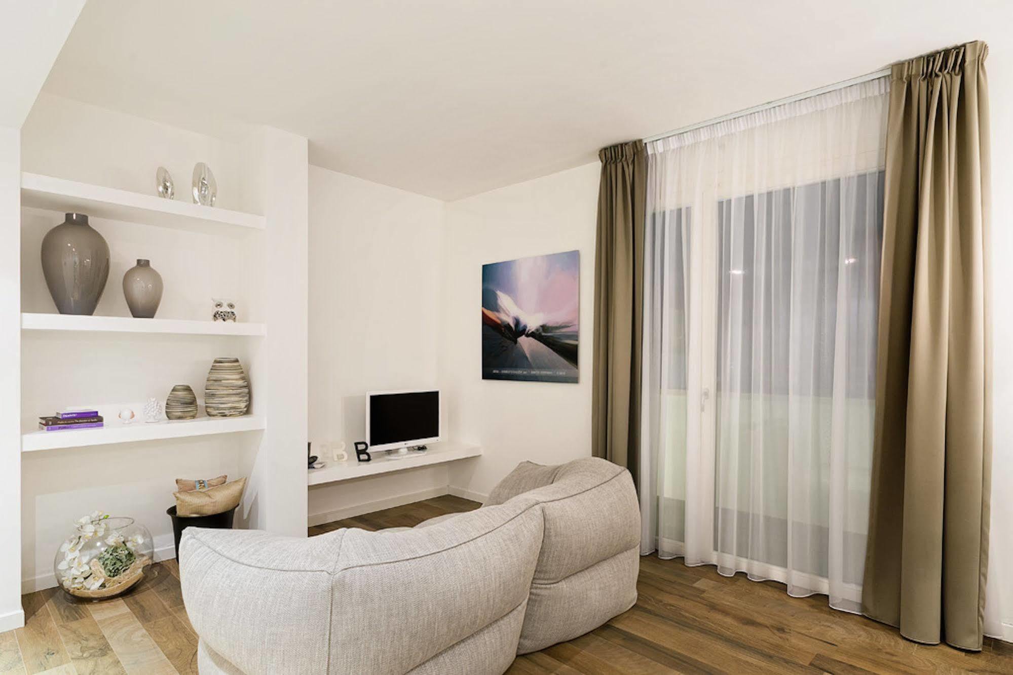 Santo Stefano Raro Rooms Collection Бриндизи Экстерьер фото